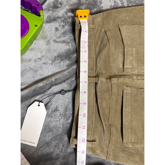 NWT Universal Standard Size 0 High Rise Straight
Corduroy Pants Khaki Tan - Picture 9 of 11